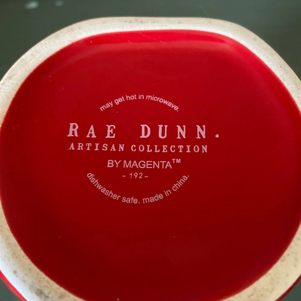 Rae Dunn Happy Howlidays. Christmas Dog dish. Lg.